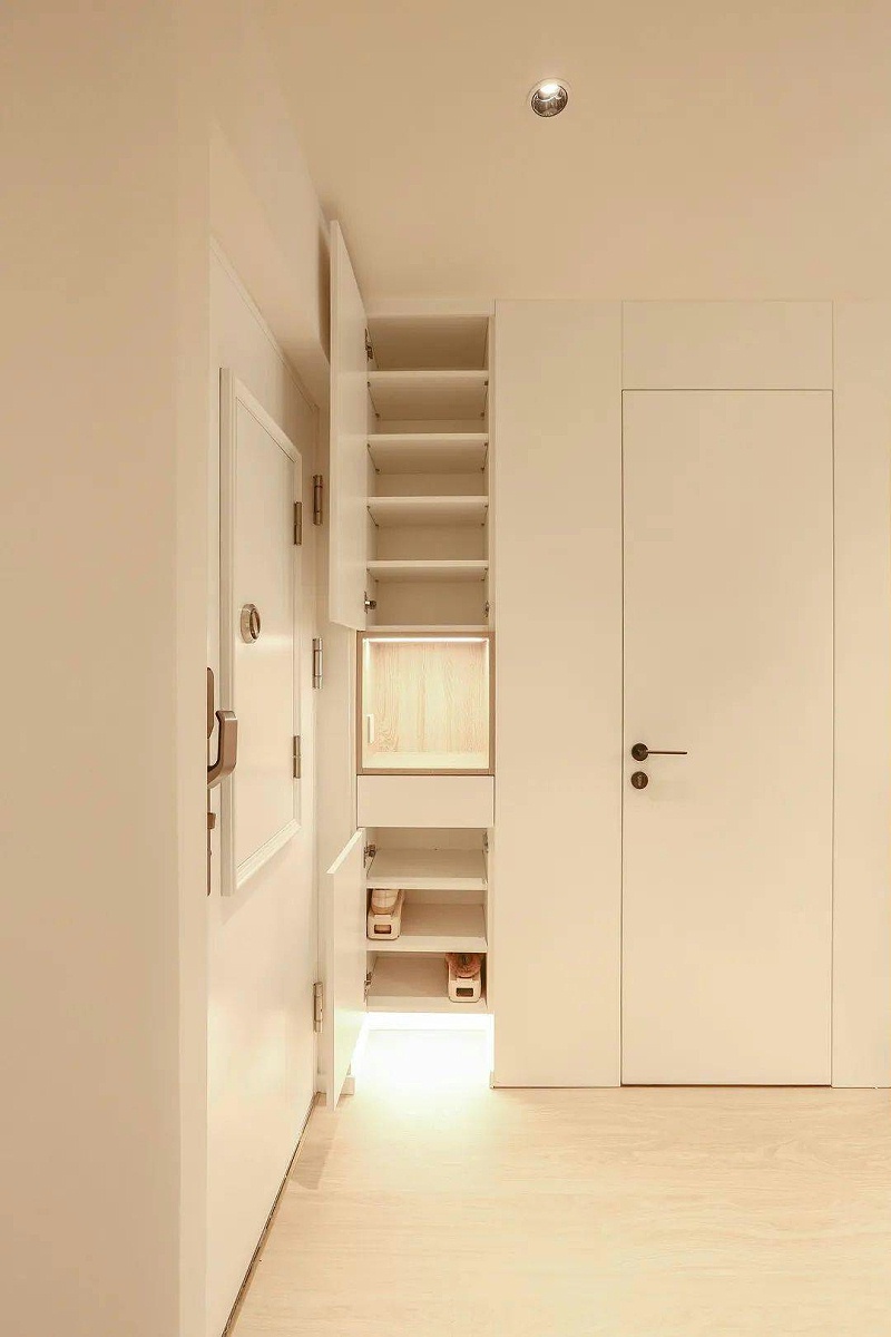 小家的一角，玄關(guān)處