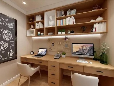 原木地板打造出來(lái)的小家