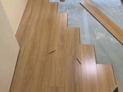 實(shí)木地板加盟真的無需經(jīng)驗(yàn)嗎