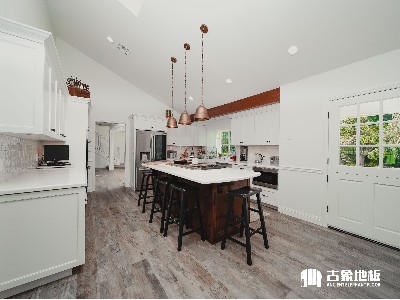 家中的木地板在舊房改造中如何處理