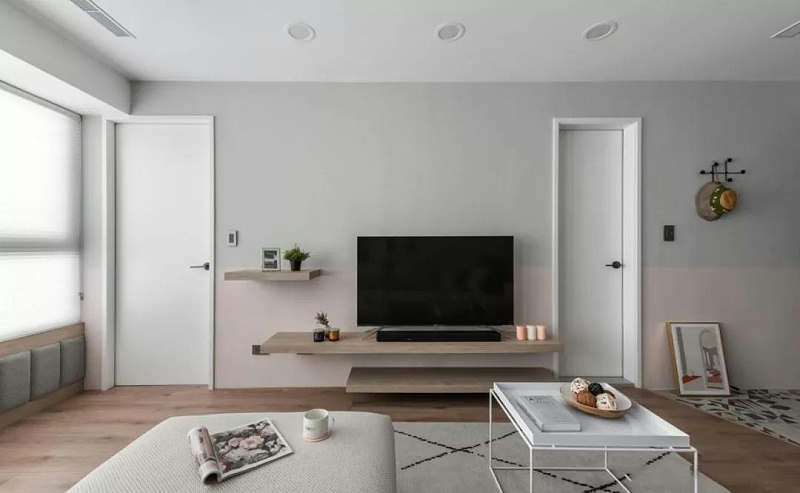 淺色木門+淺色地板