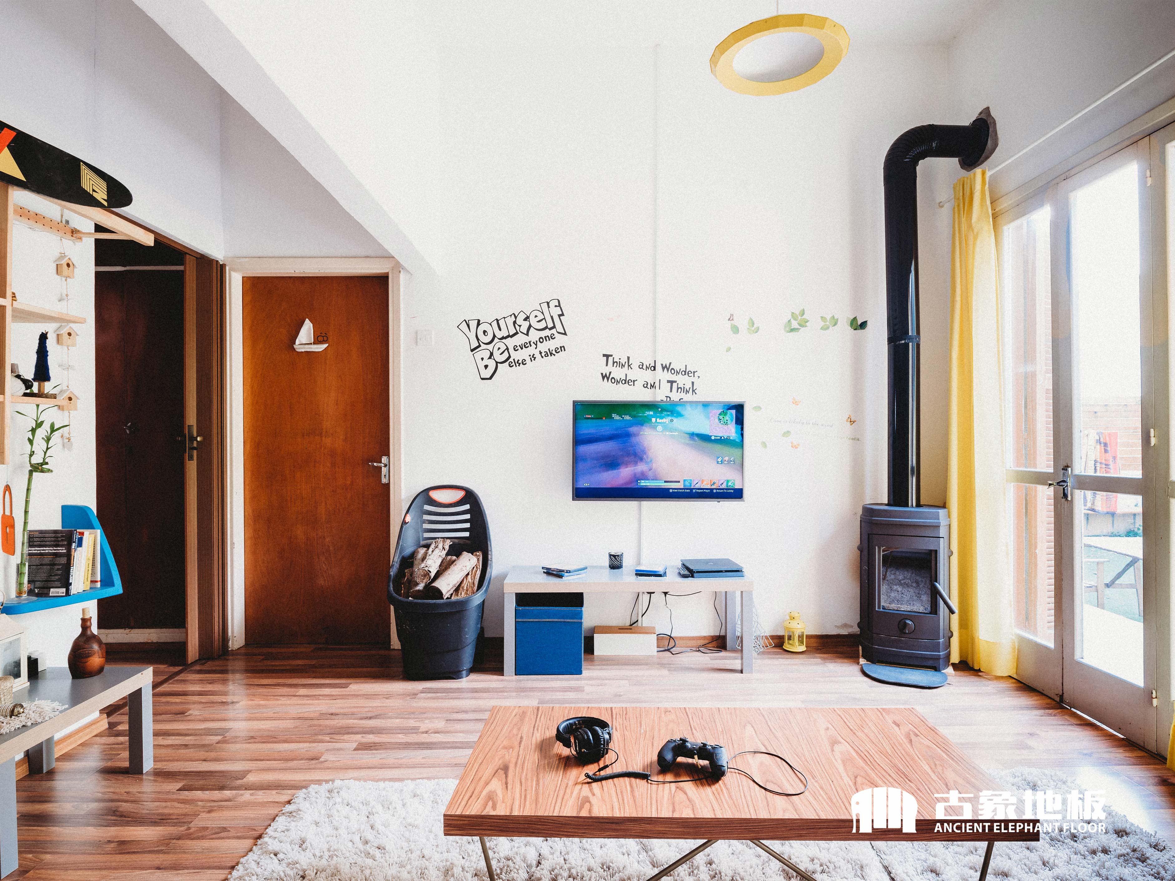 多層實(shí)木地板變黑是怎么一回事