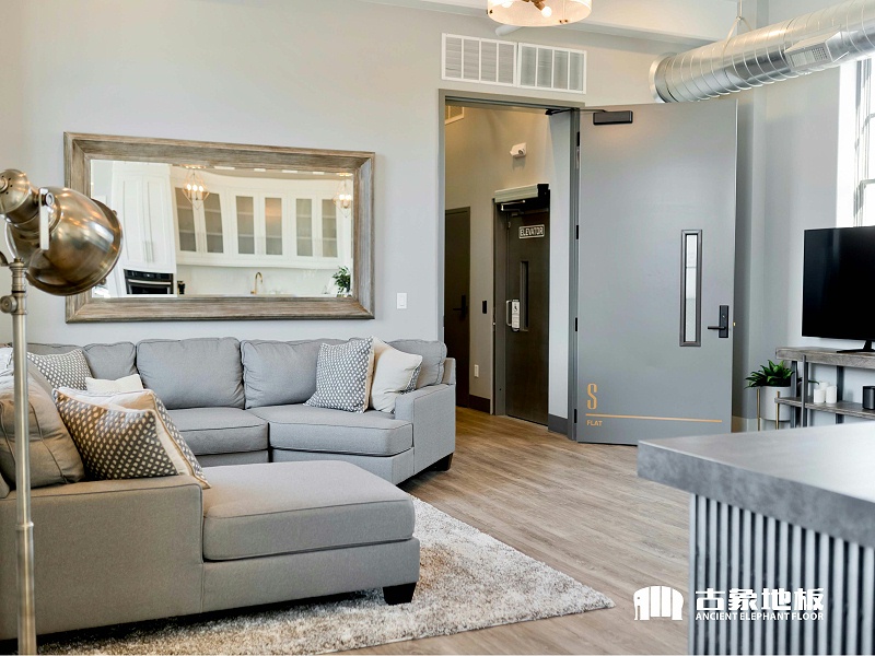 多層實(shí)木地板