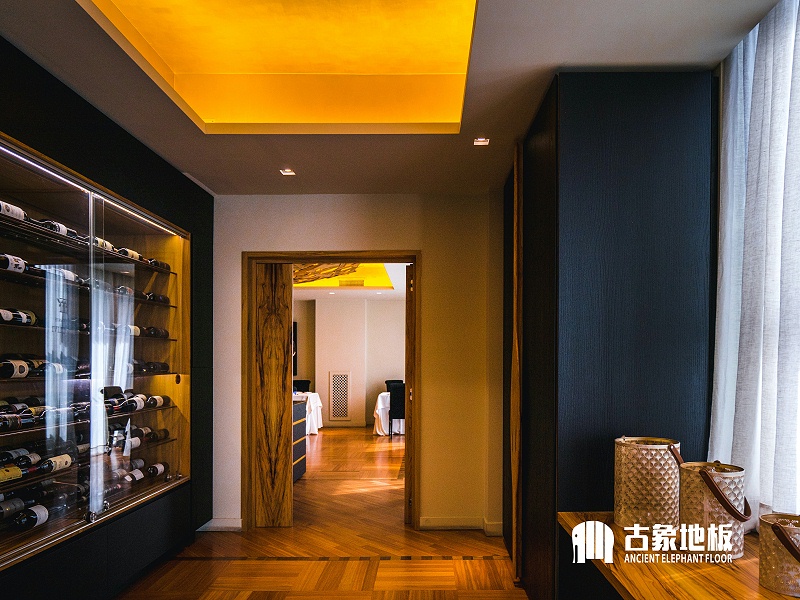 實(shí)木地板需注意打蠟保養(yǎng)