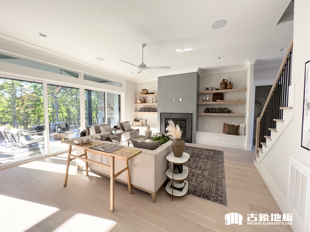 溆浦超耐磨多層實(shí)木地板日常如何清潔維護(hù)