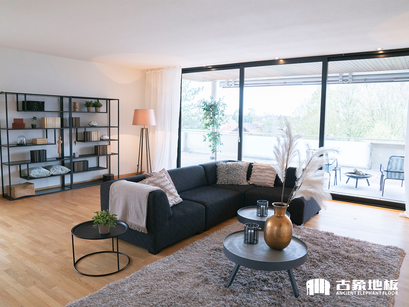 梅雨季節(jié)實(shí)木地板受潮怎么辦