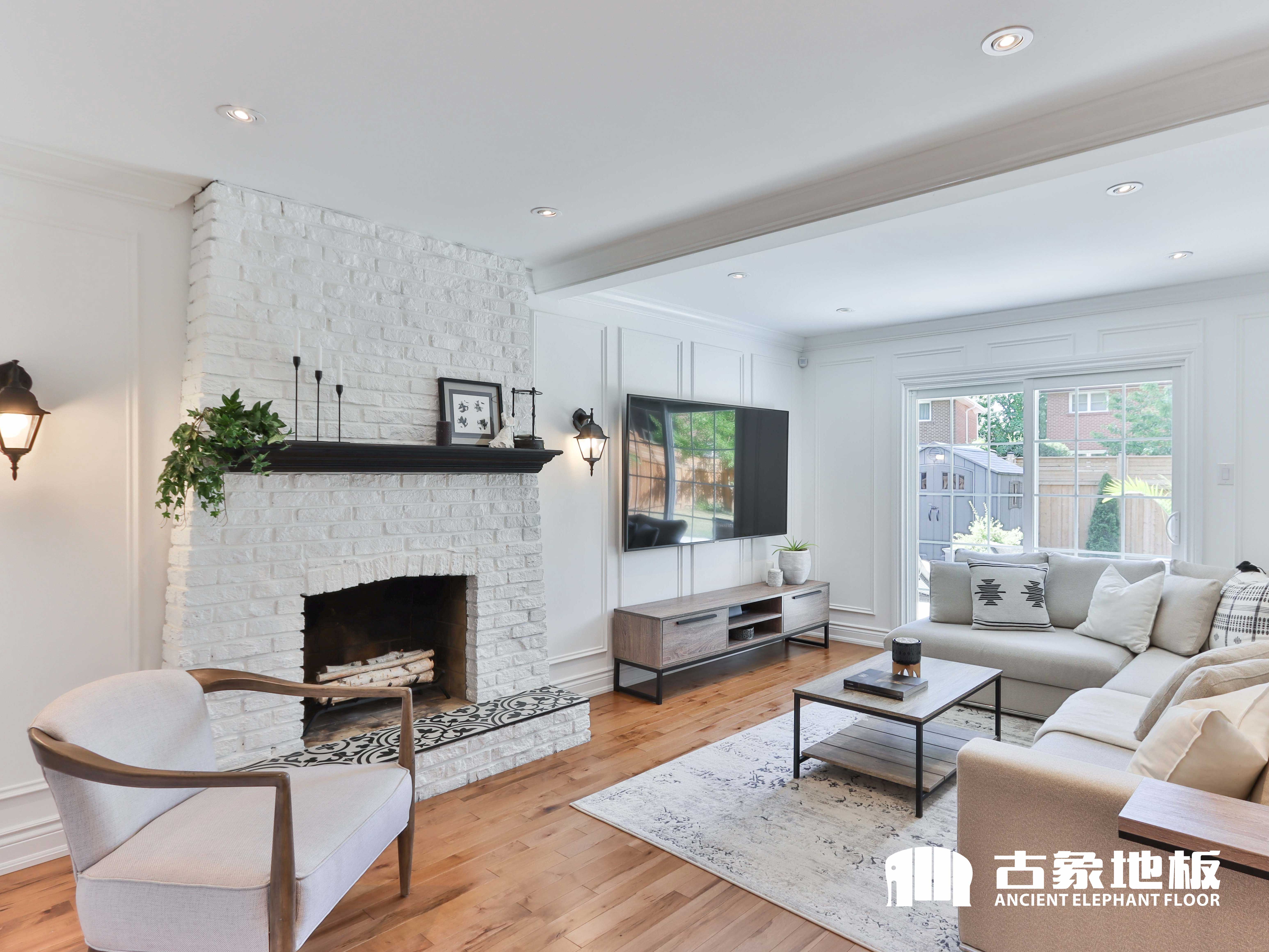 用UV漆的實(shí)木地板更好些嗎