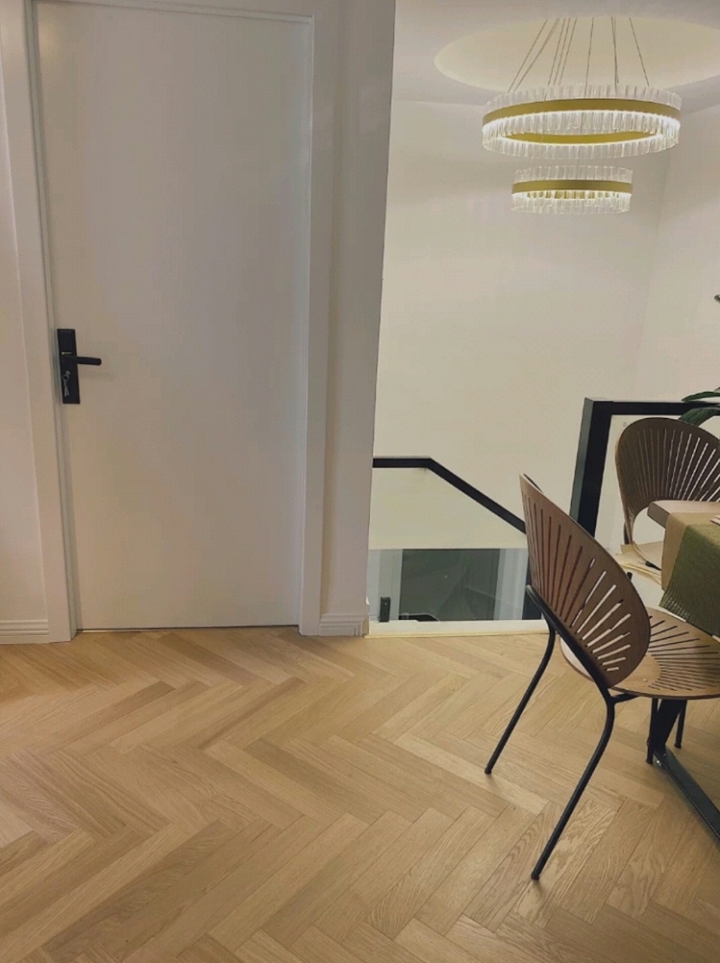 多層實(shí)木地板