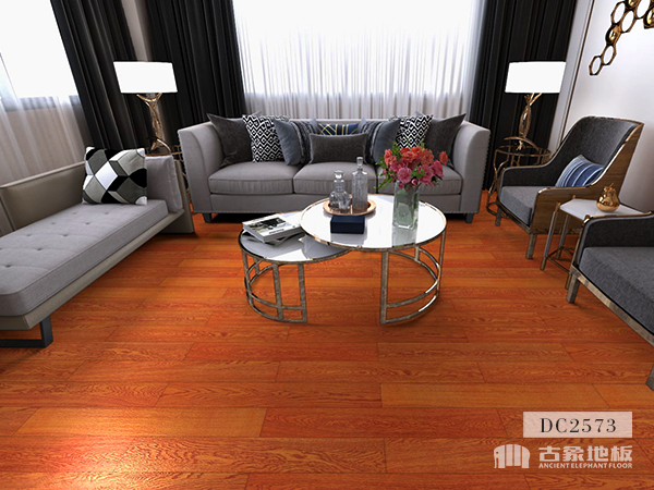 深淺交錯(cuò)的木紋 勾勒出歲月的痕跡