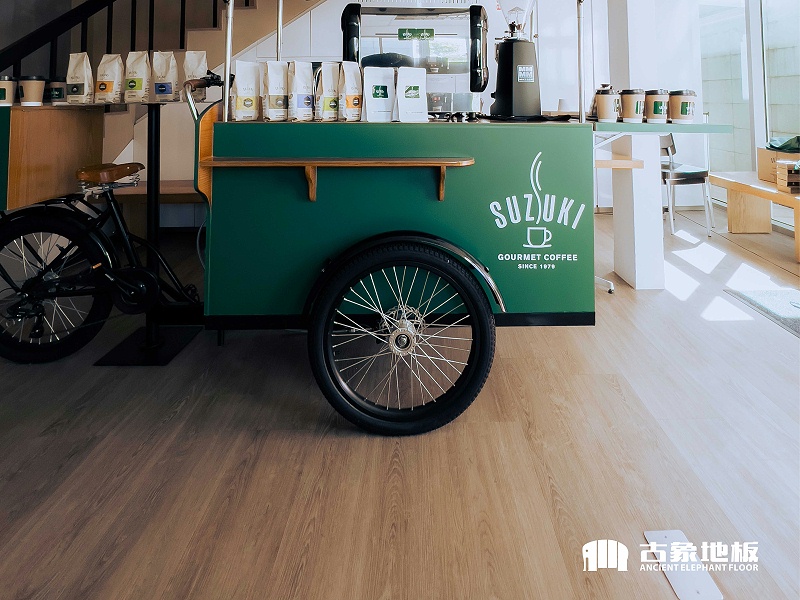 超耐用的強化地板