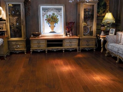 新安裝的木地板不小心被淹了怎么補(bǔ)救