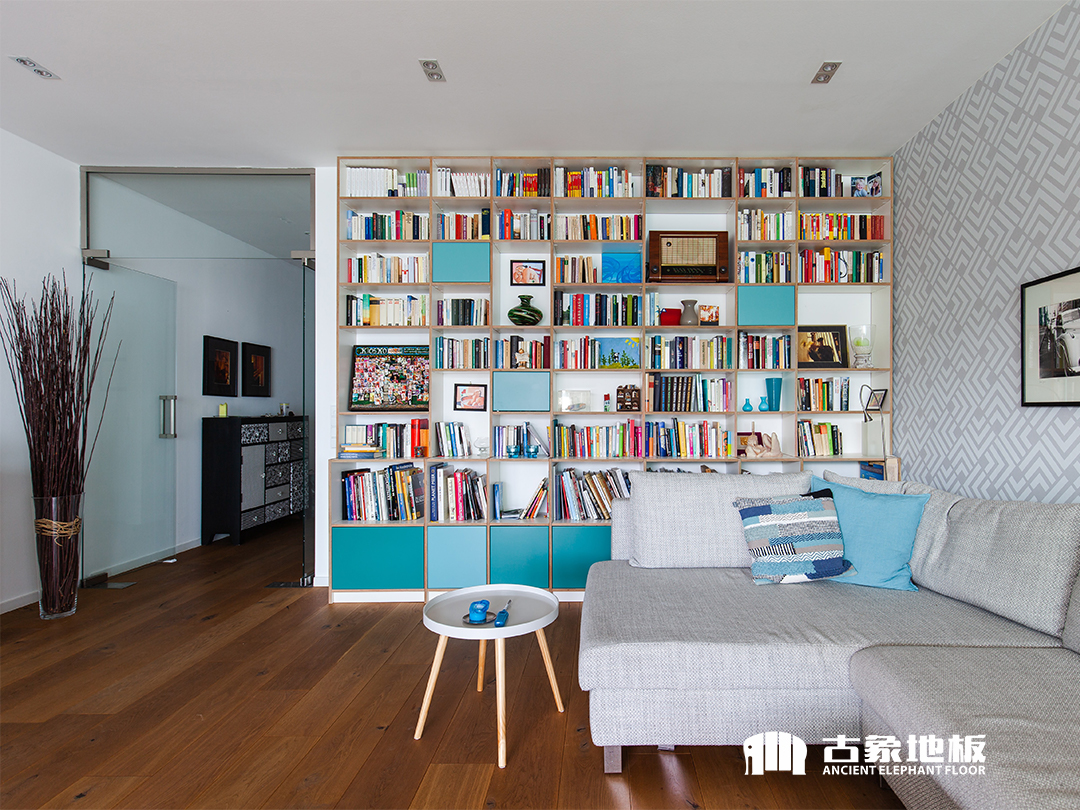 母親節(jié)陪媽媽做好木地板清潔